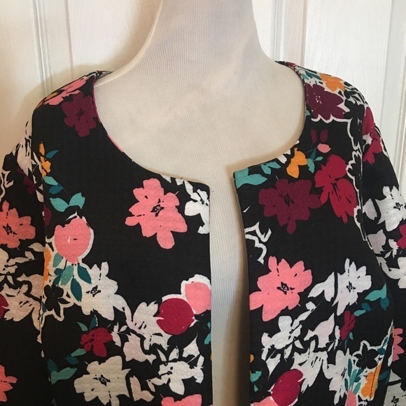 Floral coat by Jessica London size 26W. - Picture 4 of 12